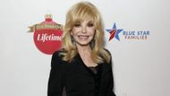 Loni Anderson stars in the show (Image via Getty)
